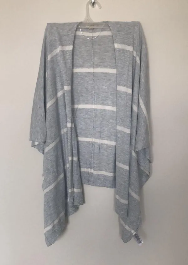 Loft Scarf / Poncho One Size - Image 3