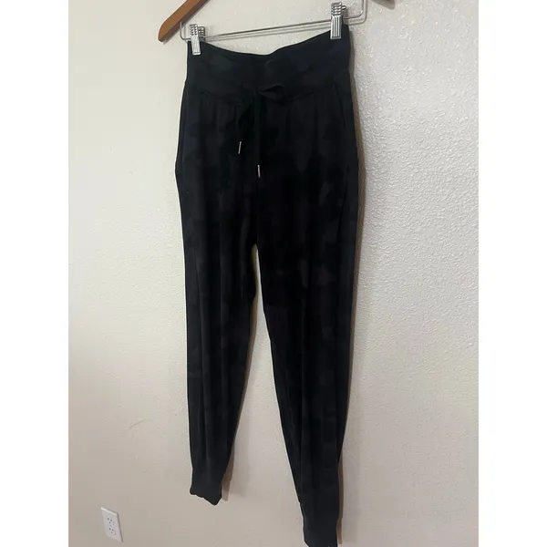 Lululemon Ready to Rulu High-Rise Jogger WOMENS 4 in Heritage 365 Camo Deep Coal - Image 7