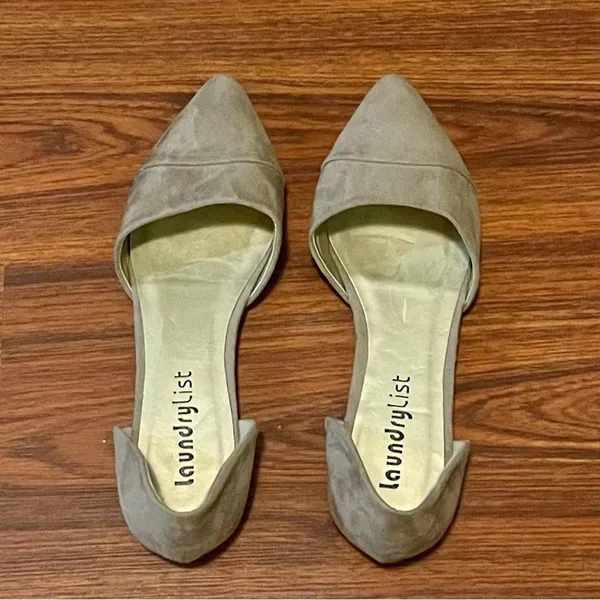Laundry List Taupe Flats Faux Suede Size 7.5 - Image 4