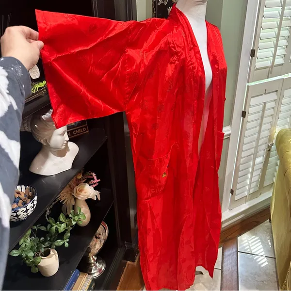 Vintage Golden Bee Red Embroidered Peacock Kimono Robe – Size M - Image 5