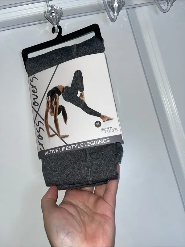 Fitkicks Crossovers NIP Active Yoga Leggings Sz M Soft Knit Stretch Workout Gray - Image 2