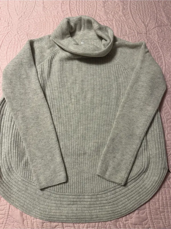 Vince Heathered Light Gray Ribbed Cowl Neck Sweater - Image 2