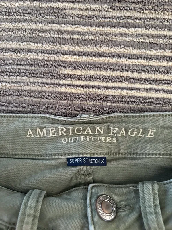 American Eagle Green Ripped Olive Skinny Jeans - Image 5