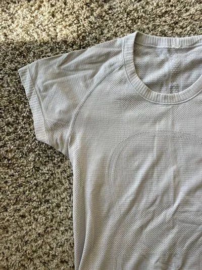 Lululemon Swiftly Tech Short Sleeve - Image 3