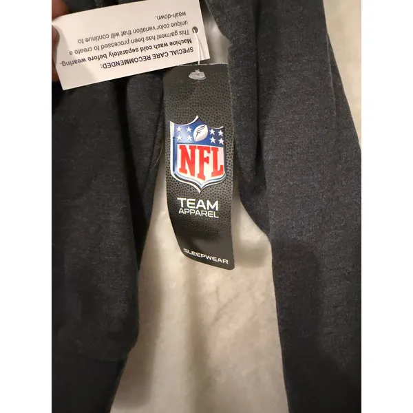 NFL Cleveland Browns Womens Cropped Hoodie Gray Sleepwear Top Medium NEW‎ - Image 4