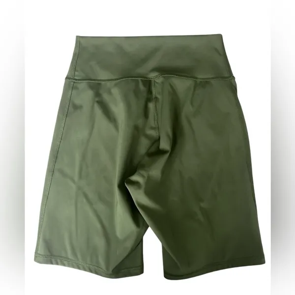 Ladies Gymshark Olive 8” High Rise Bicycle Shorts Size Small - Image 4