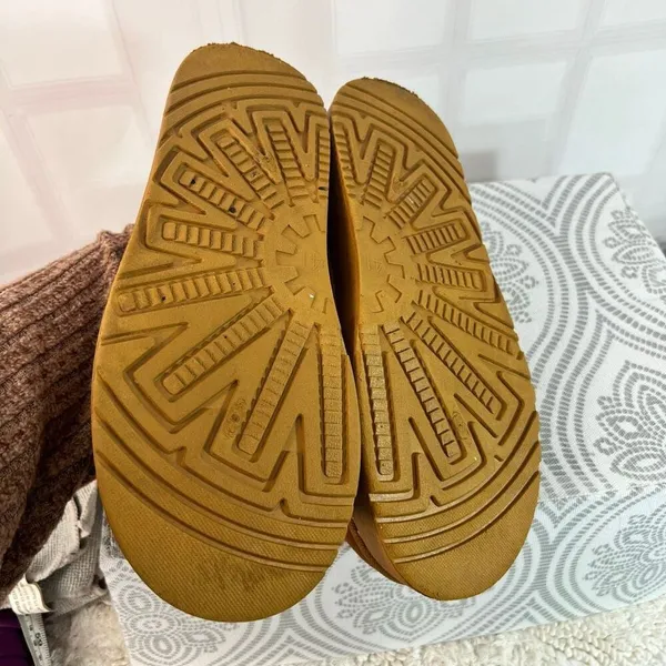Brown Faux Suede Aztec Embroidered Faux Fur Lined Slip On Platform Clogs Size 41 - Image 6