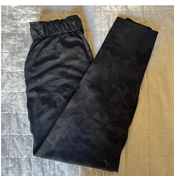 Lululemon Keep Moving 7/8 High Rise Camo  - Image 2