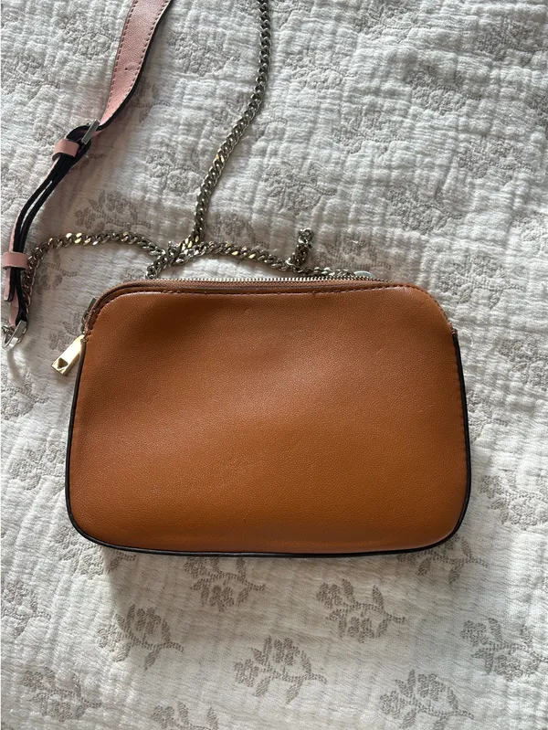 Guess Purse Brown - Image 4