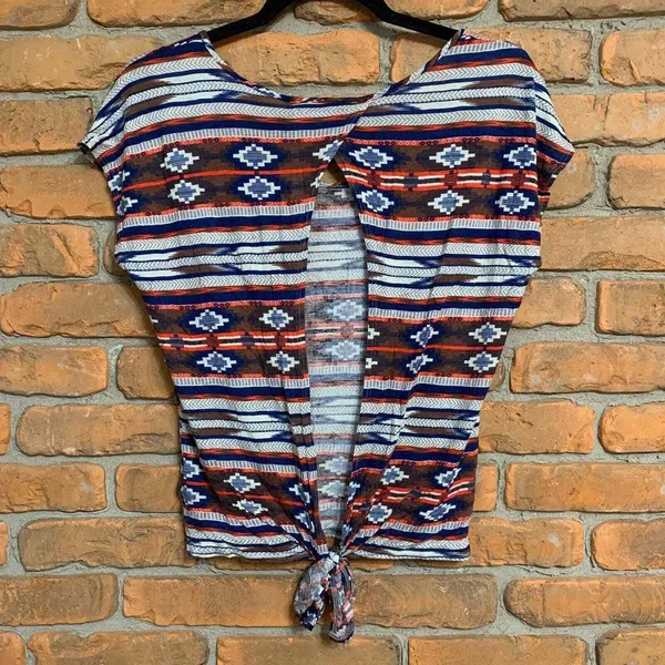 Daytrip Aztec Print Tie-Back Top Womens Size Small Open Back Short Sleeve Blouse - Image 2