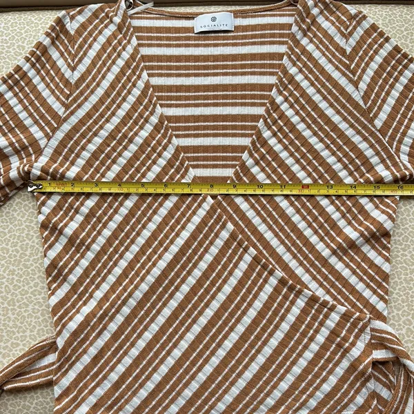 NWOT Socialite Brown & White Wrap Top diagonal stripes size S - Image 8