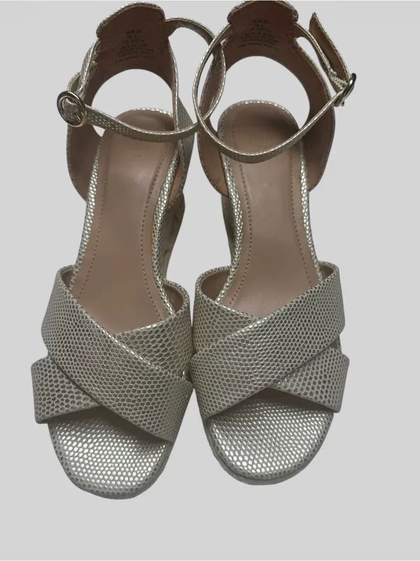 H&M Metallic Gold Wedge Espadrille Sandals with Ankle Strap - Image 2