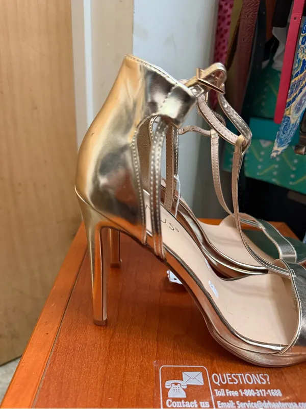 Venus Gold Metallic T-Strap Stiletto Heels - Wedding Guest Glam. Size: US 7.5 - Image 3