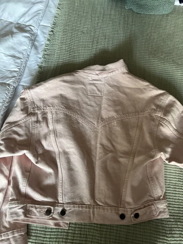 Baby Pink Levi’s Jacket - Image 7
