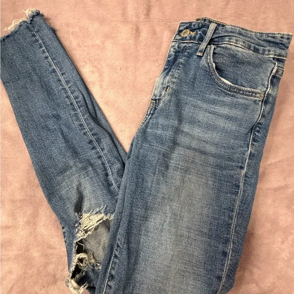 Levi's Blue Denim 721 High Rise Jeans - Image 5