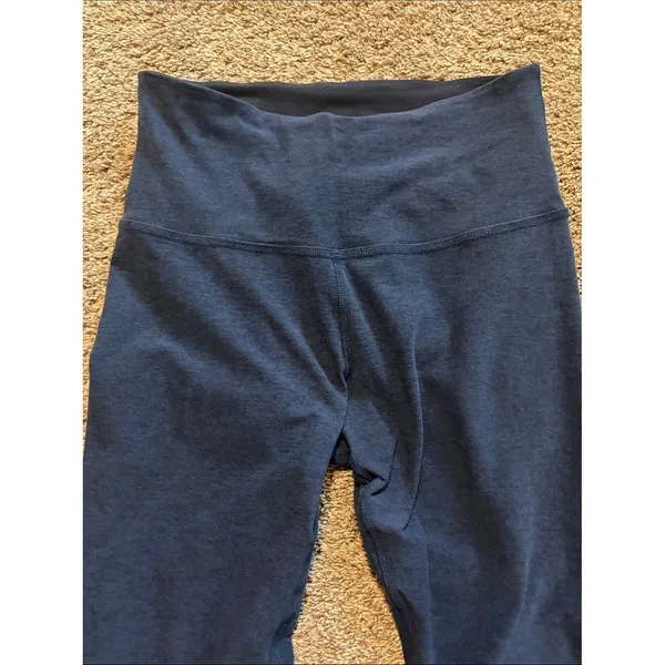 Beyond Yoga Nocturnal Navy Spacedye Walk & Talk High Waisted Capri Legging Large - Image 2