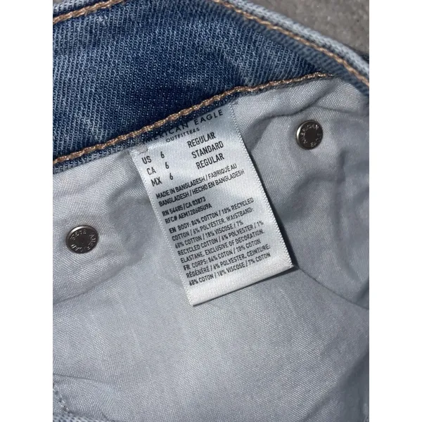 American Eagle High Rise Baggy Jean Blue Women's Jeans‎ Size 6 Distressed - Image 5