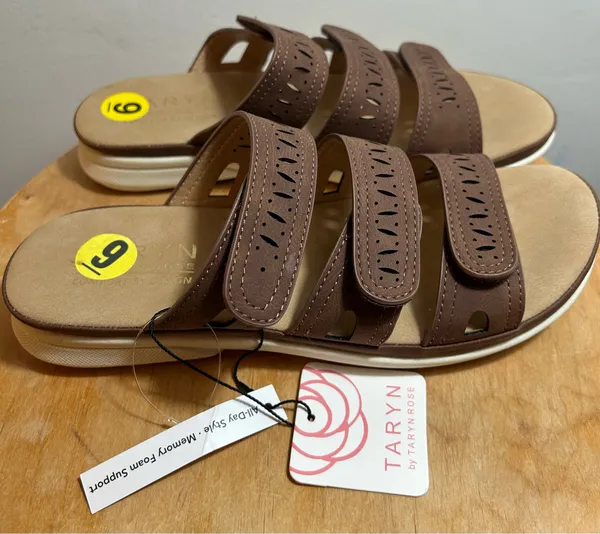 Taryn Rose New women's leather sandals.?Size 8.5. $33. - Image 2