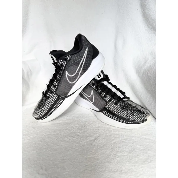 Nike Sabrina 1 Women’s 8 Good condition Black/White - Image 8