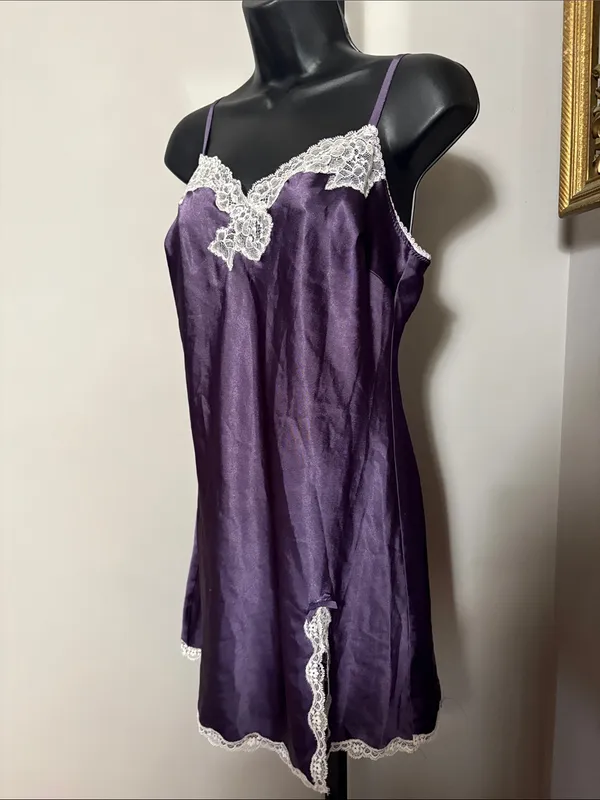 Victoria's Secret VINTAGE Medium Purple Satin Slip Dress with White Lace Trim - Image 2