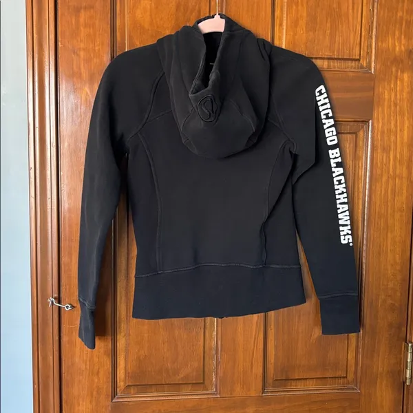 Lululemon Athletica Charcoal Chicago Blackhawks Zip-Up Jacket Size 2 - Image 5