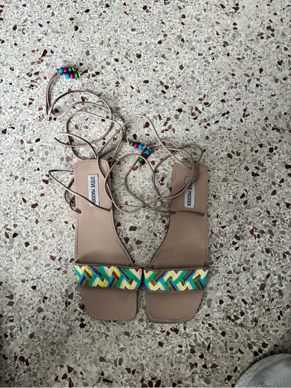 Steve Madden tabi multi woman’s sandal size 9 - Image 2
