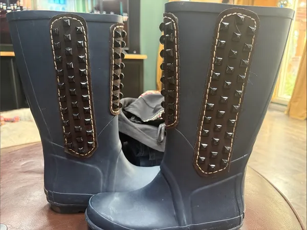 BCBGMaxAzria Navy Rain Boots with Brown Studded Trim - Image 3