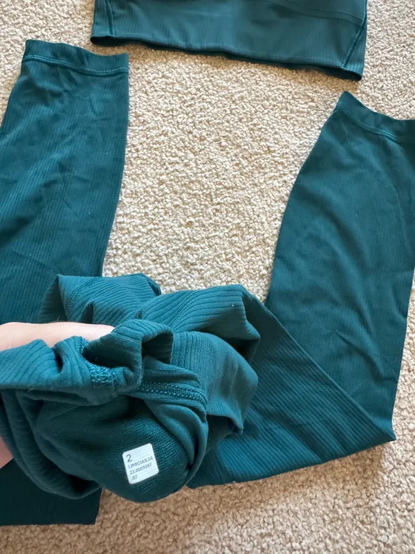 Lululemon dark teal set  - Image 4