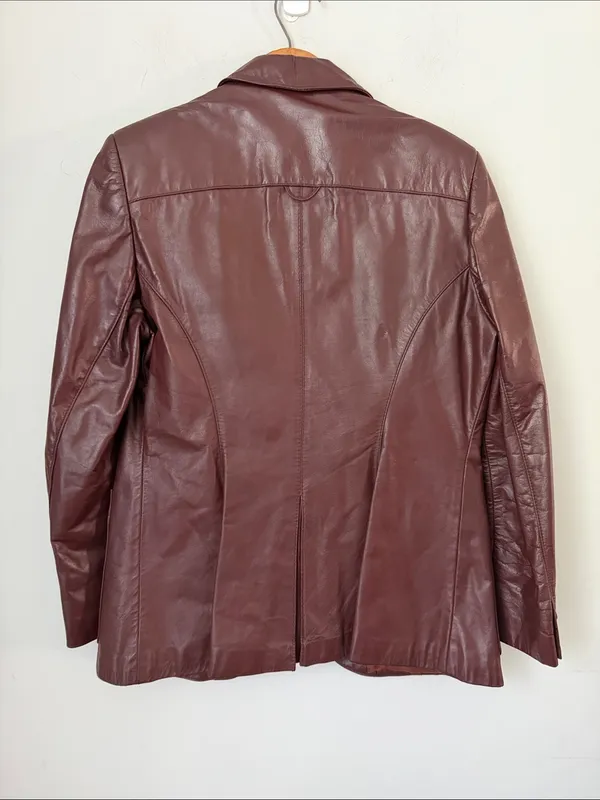 Vintage women’s Etienne Aigner Red Burgundy Leather Jacket, size 16 ©️ - Image 5
