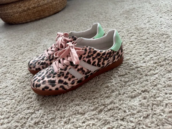 Steve Madden Sneakers - Image 3