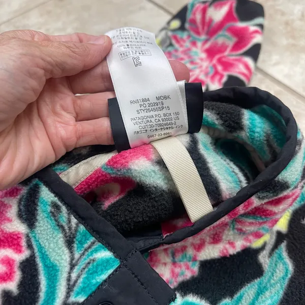 Patagonia Synchilla Snap-T Floral Fleece Pullover Mondays Black size sm Womens - Image 7