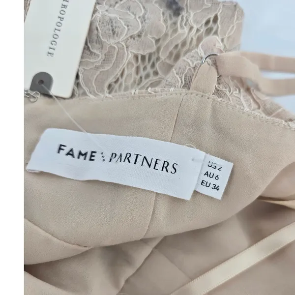 Fame & Partners Maxi Dress Womens 2 Lace V-Neck Neutral Spaghetti Strap NEW - Image 6
