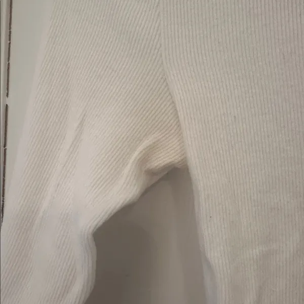 Aritzia TNA Classic White Ribbed Top size‎ S - Image 3