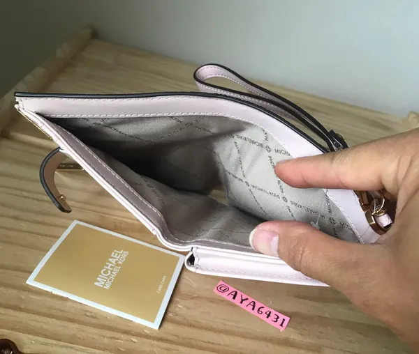 Michael Kors Wallet - Image 6
