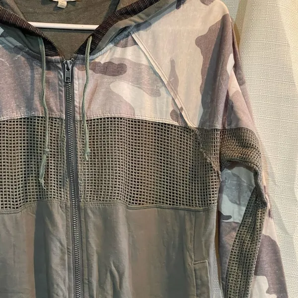Mystree Camouflage and Mesh Panel Zip-Up Hoodie - Image 6