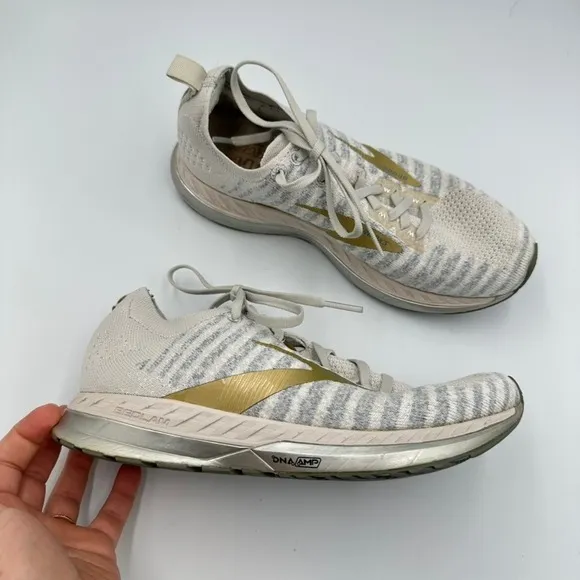 Brooks Womens Bedlam 2 Gray Gold Running Shoes‎ Sneakers Size 8 Running Walking - Image 2