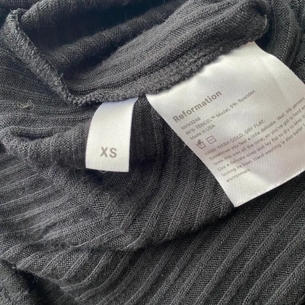Reformation XS Black Cardigan Ribbed Knit V-Neck Button Front Top Tencel Modal - Image 7