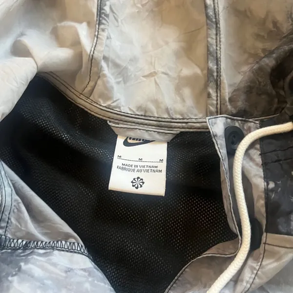 Nike woven wave jacket Womens Sz M - Image 2