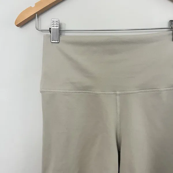 Set Active High Rise Biker Shorts Size Medium Tan/Beige - Image 2