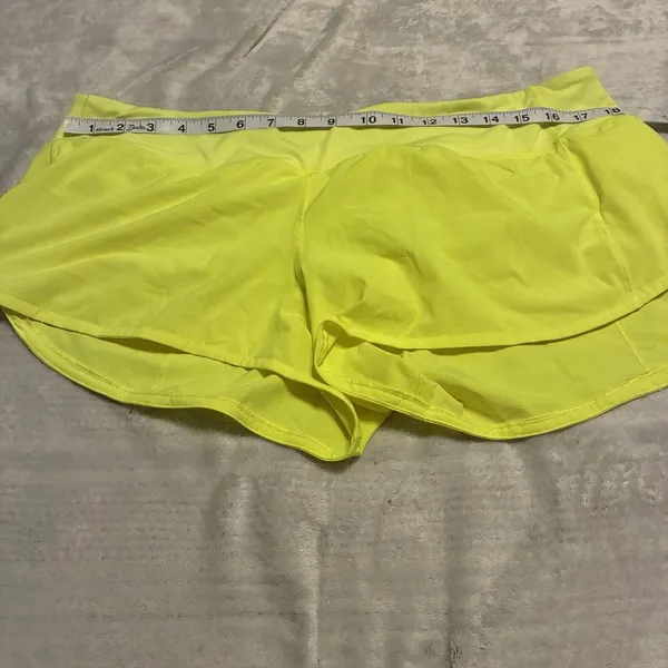 Lululemon Speed Up LR Short 2.5" Lined Neon Yellow Size 12 Athletic Breathable - Image 5