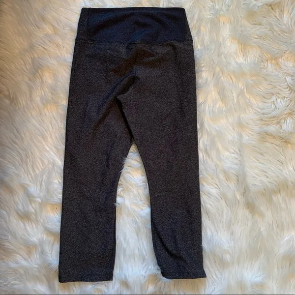 Nike Women's Size Medium Cropped Leggings‎ Dark Gray Mt. Hood Volleyball Club - Image 7