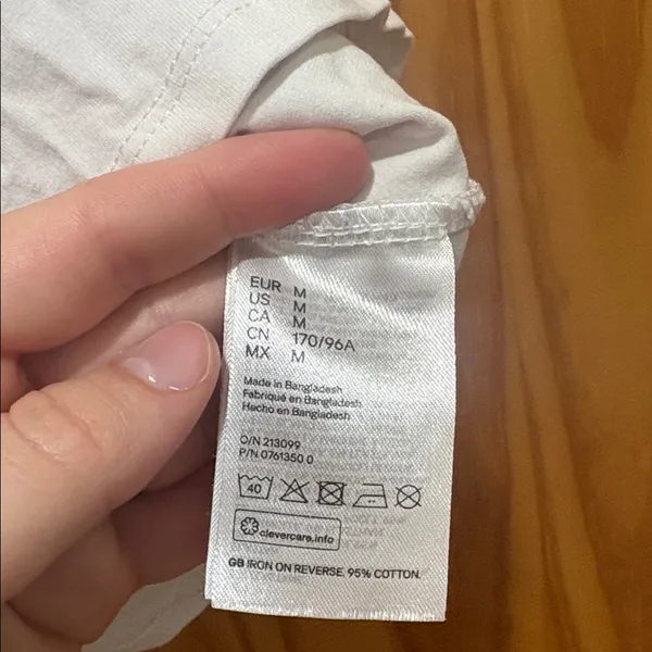 H&M Divided Size Medium White USA Baby T-Shirt - Image 5