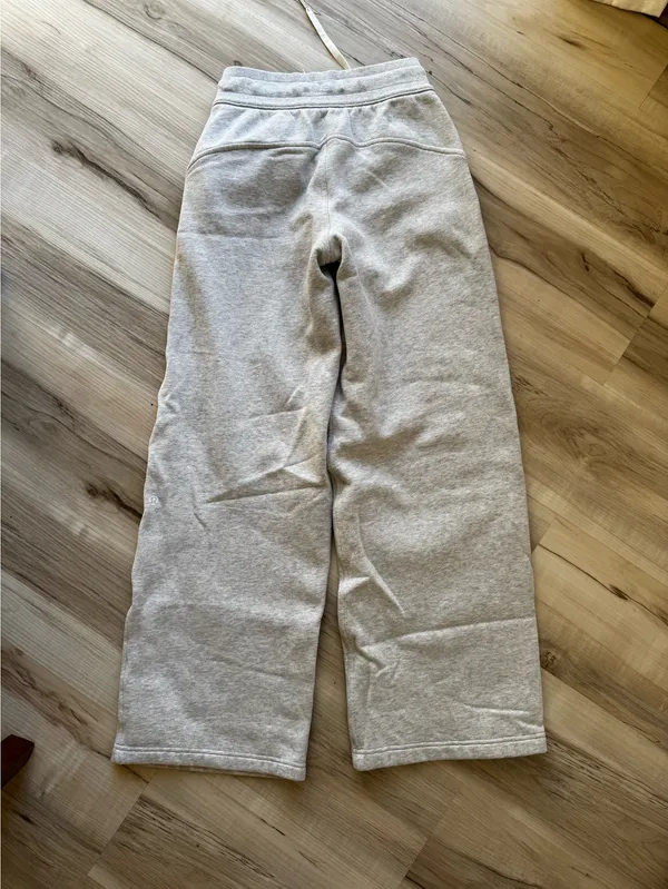 Lululemon Scuba Wide-Leg Sweatpants - Image 2