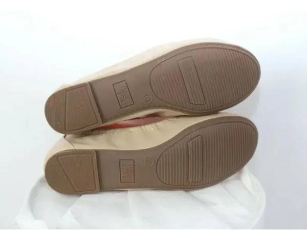 ladies TIME and TRU Memory Foam flats size 6 - Image 7