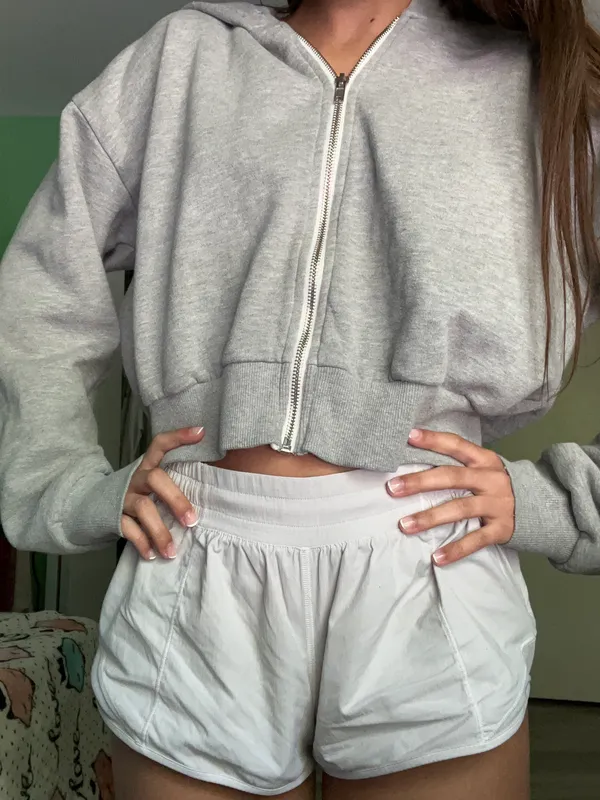 Brandy Melville Cropped Hoodie - Image 2