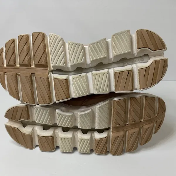 On Running Women's Ankle Boots in Beige - Image 8