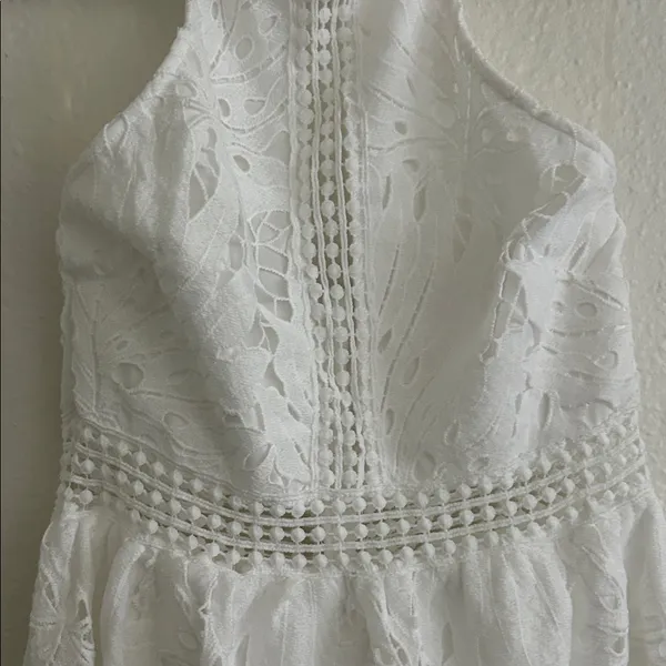 Elegant White Lace Halter Dress by EillyBazaar - Image 5