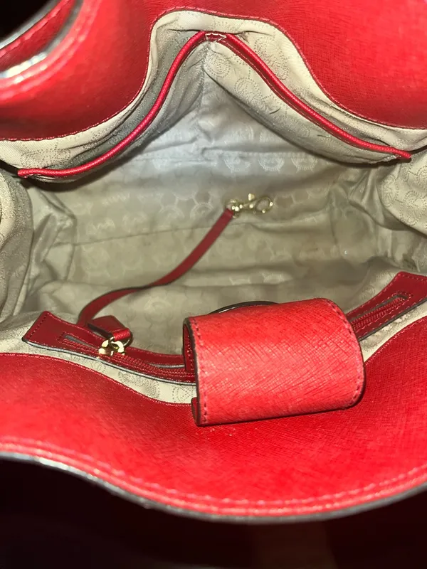 Michael Kors Hamilton Satchel Red grained leather. - Image 9