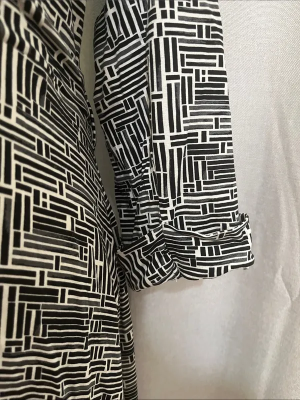 Black & White Geometric Wrap Dress - Women - Image 3