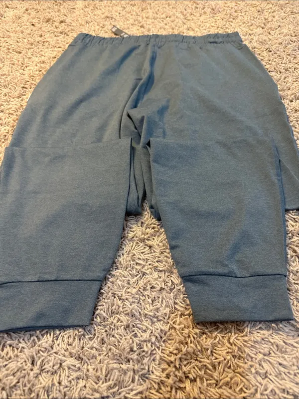 Vuori Performance Jogger Size Small in Lake Heather - Image 5